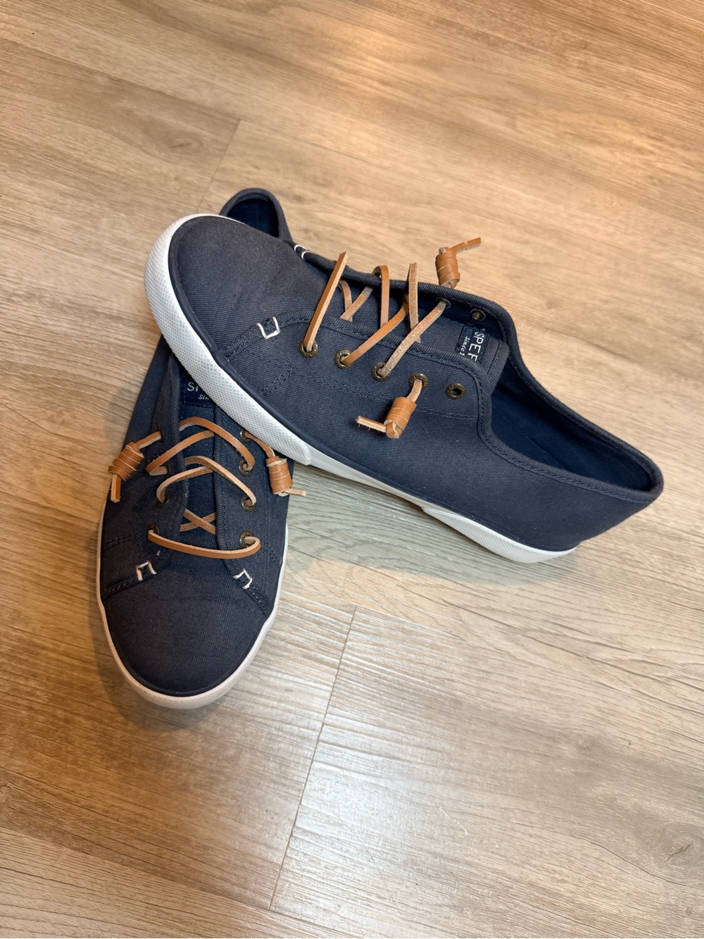 Sperry Top-Sider Navy Canvas Sneakers Tan Leather Laces Memory Foam women size 9